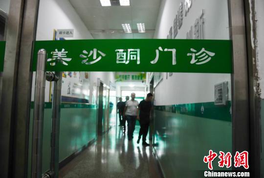 有數(shù)據(jù)顯示，十年來，山西省司法行政戒毒系統(tǒng)累計(jì)收治戒毒人員總數(shù)6萬余人。截至目前，在冊(cè)強(qiáng)制隔離戒毒人員、自愿戒毒人員、戒毒康復(fù)人員、美沙酮維持治療人員共1.2萬余人?！⊥踅ㄜ?攝