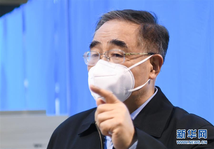 （聚焦疫情防控·圖文互動(dòng)）（7）分秒必爭(zhēng)！一切為了治病救人——中國(guó)抗疫生命至上的生動(dòng)實(shí)踐