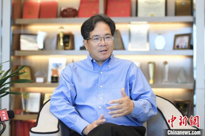 全國(guó)人大代表建議逐步禁止產(chǎn)、銷電子煙