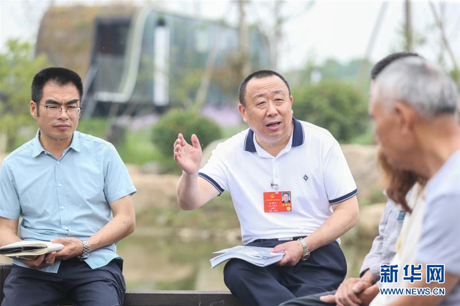 （新華全媒頭條·兩會(huì)精神看落實(shí)·圖文互動(dòng)）（2）整體謀劃、系統(tǒng)升級(jí)、全面提升——落實(shí)全國兩會(huì)精神織牢織密公共衛(wèi)生防護(hù)網(wǎng)