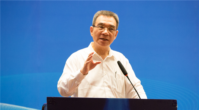 林毅夫發(fā)表演講。（資料圖）